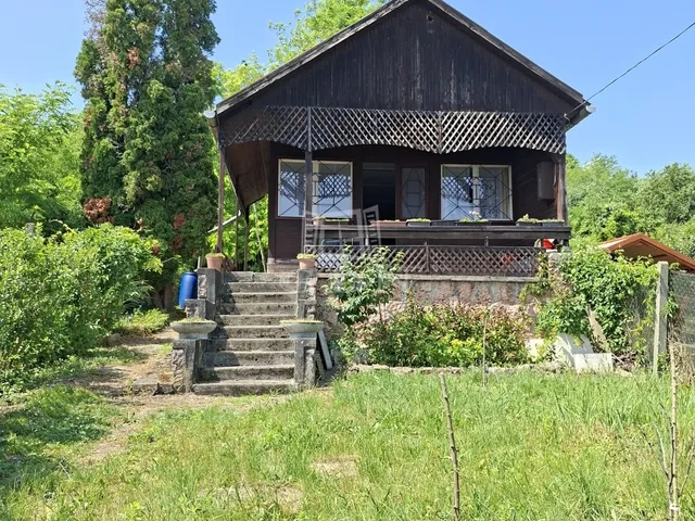 Eladó telek Tata 1526 nm