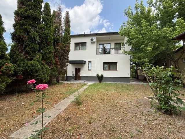 Eladó lakás Komárom 94 nm