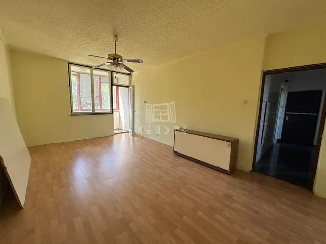 Eladó lakás Komárom 54 nm