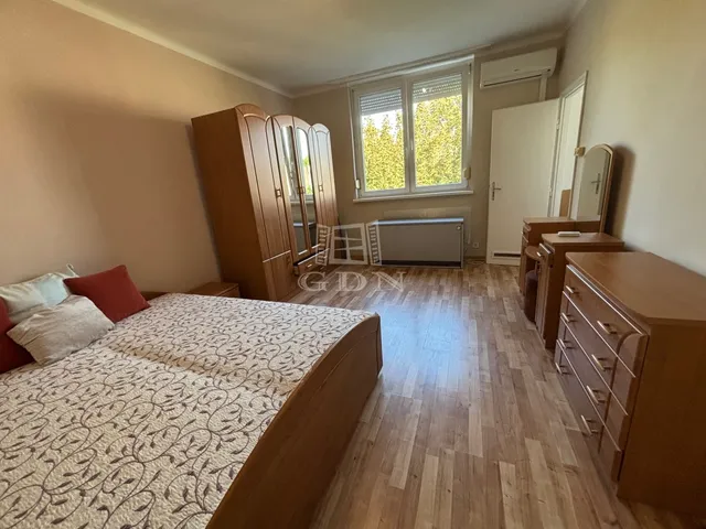 Kiadó lakás Komárom 28 nm