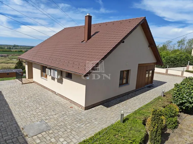 Eladó mezőgazdasági ingatlan Nagyigmánd 5021 nm