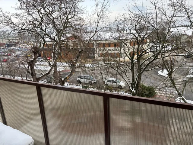 Eladó lakás Komárom 49 nm