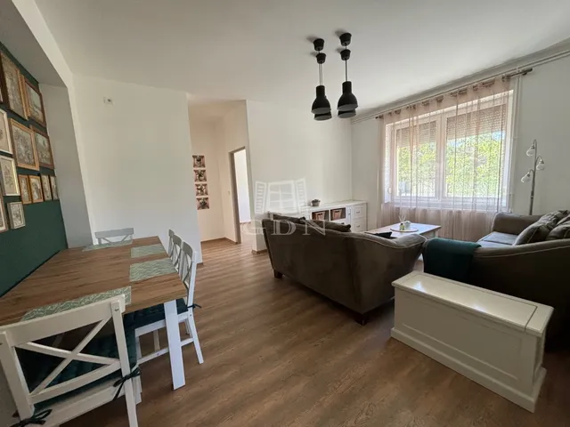 Kiadó ház Komárom 106 nm