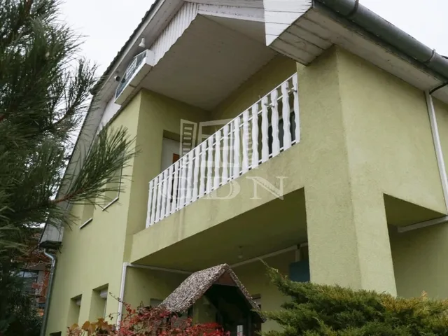 Eladó ház Siófok, Belváros 200 nm