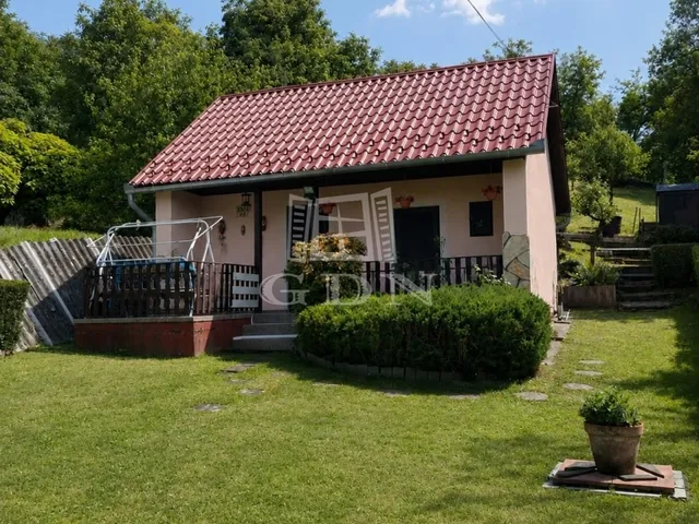 Eladó ház Tamási 60 nm