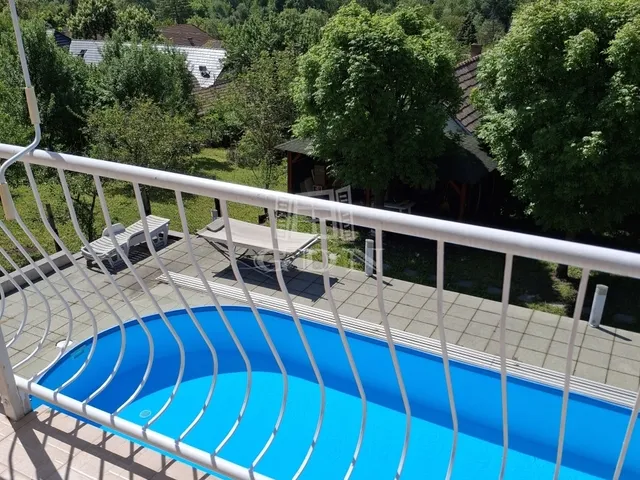 Eladó ház Szentendre, Izbég 235 nm