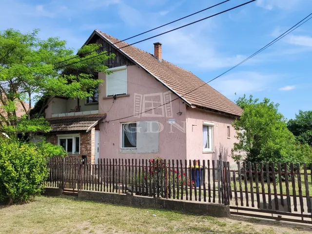 Eladó ház Tápiószecső 160 nm