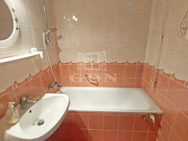 Eladó lakás Budapest IV. kerület 71 nm