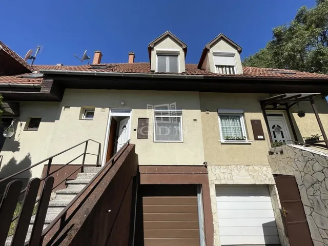 Eladó lakás Budapest XVIII. kerület, Gloriett-telep 135 nm