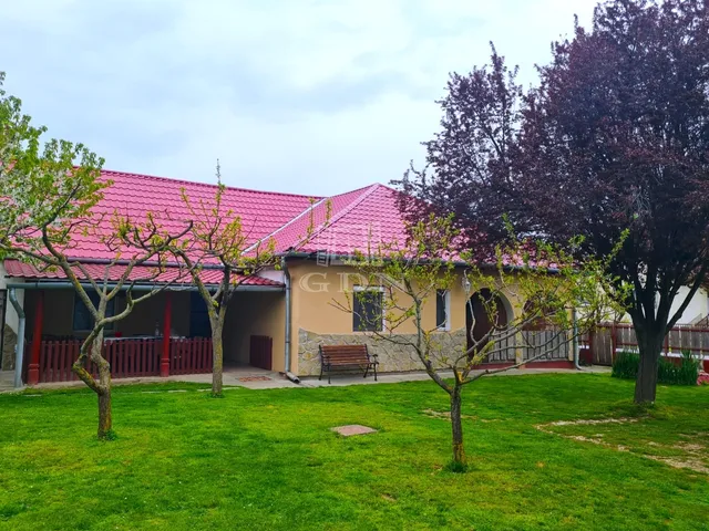 Eladó ház Ozora 91 nm