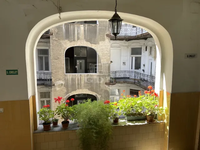 Eladó lakás Budapest VI. kerület 174 nm