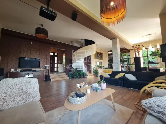 Eladó ház Őrbottyán 240 nm