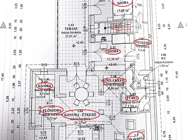 Eladó ház Vál 260 nm