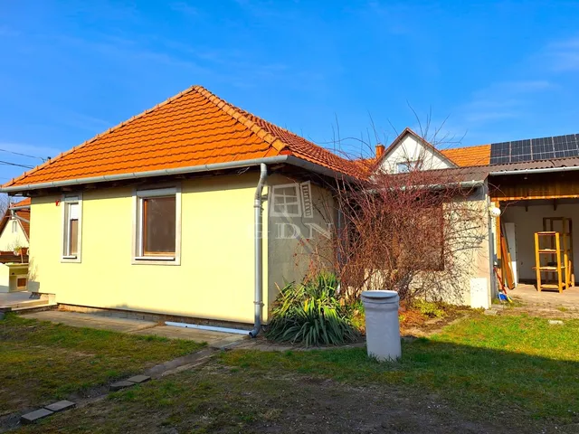 Eladó ház Etyek 103 nm