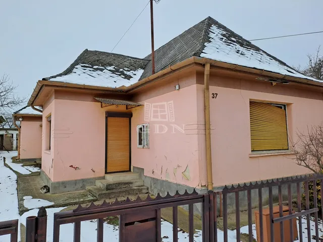 Eladó ház Felcsút 75 nm