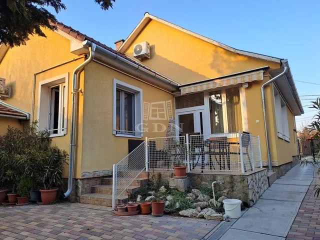 Eladó ház Biatorbágy, Bia 100 nm