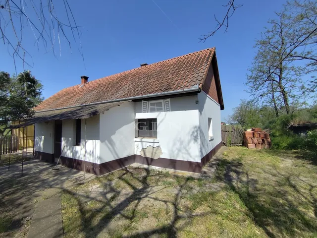 Eladó mezőgazdasági ingatlan Jakabszállás 67 nm