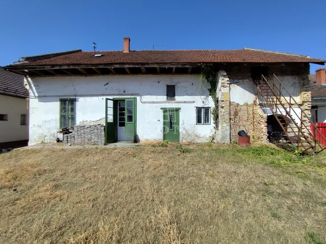 Eladó ház Kiskunfélegyháza, Városközpont 146 nm