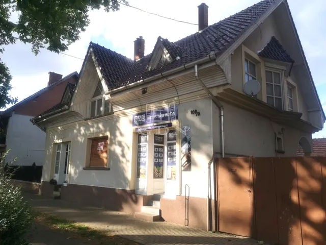 Eladó ház Lajosmizse 200 nm