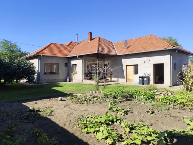 Eladó ház Lakitelek 155 nm