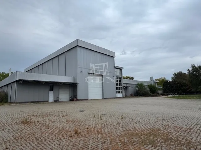Eladó kereskedelmi és ipari ingatlan Kecskemét, Déli ipartelep 7015 nm