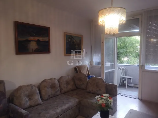 Eladó lakás Cegléd 61 nm