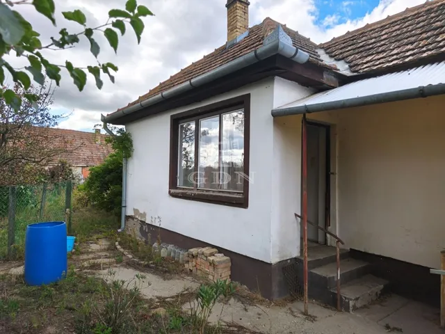 Eladó ház Cegléd, Öregszőlő 38 nm