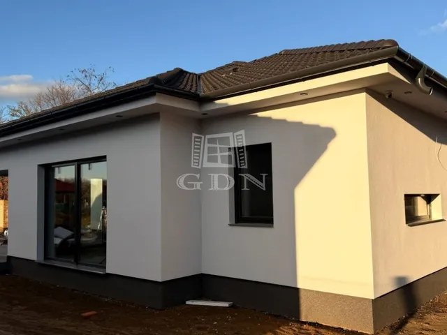 Eladó ház Helvécia 73 nm