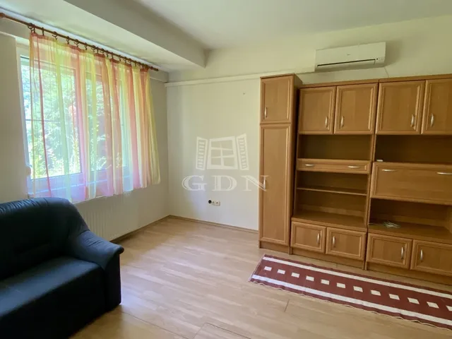 Kiadó lakás Kecskemét, Belváros 52 nm