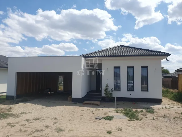 Eladó ház Kecskemét, Felsőszéktóitanyák 81 nm