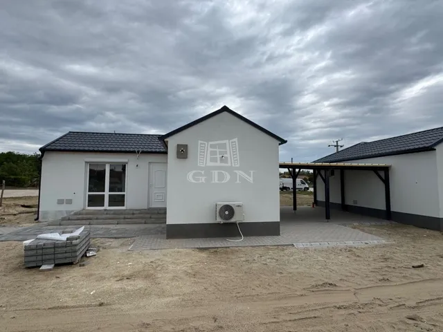 Eladó ház Helvécia 49 nm