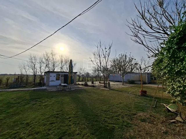 Eladó mezőgazdasági ingatlan Városföld 91 nm