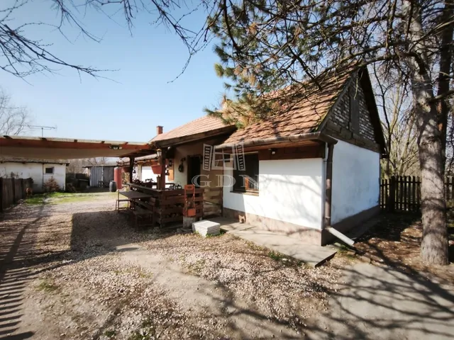 Eladó mezőgazdasági ingatlan Lajosmizse 74 nm