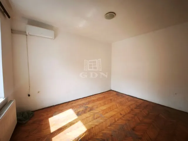 Eladó lakás Kecskemét, Belváros 41 nm