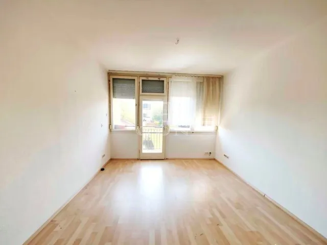 Eladó lakás Cegléd 61 nm