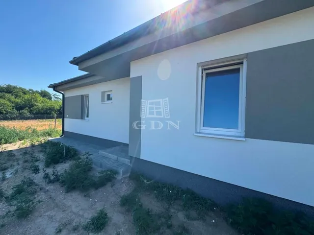 Eladó ház Kecskemét, Alsószéktó 92 nm