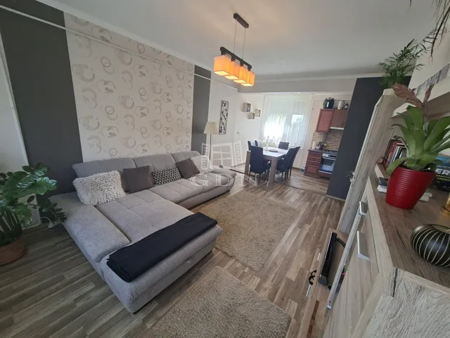 Eladó lakás Kecskemét, Hunyadiváros 62 nm