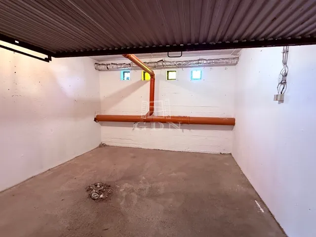Eladó garázs Kecskemét, Hunyadiváros 19 nm