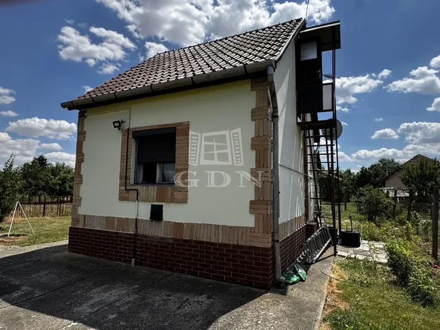 Eladó ház Szeged, Gyálarét 40 nm