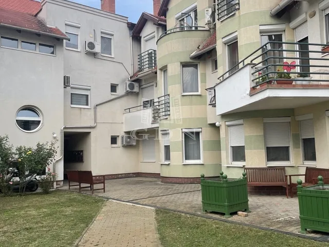 Eladó lakás Szeged, Újszeged 63 nm