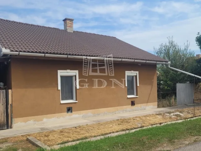 Eladó ház Tiszasziget 80 nm