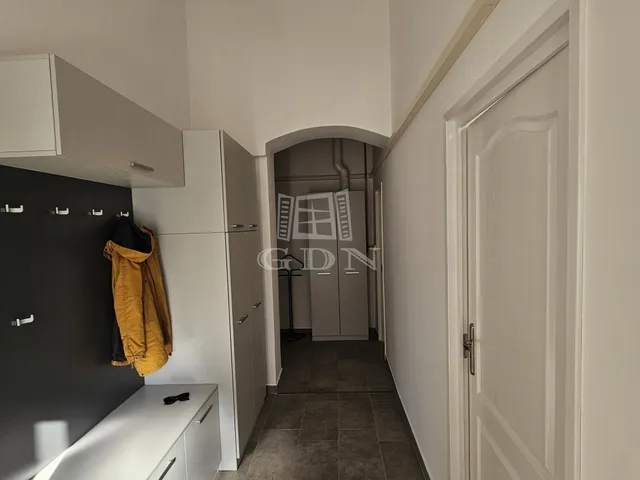 Eladó lakás Szeged, Alsóváros 68 nm