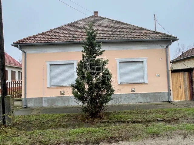 Eladó ház Kistelek 75 nm