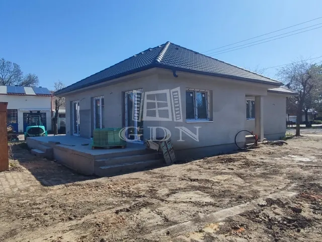 Eladó ház Újszentiván 98 nm