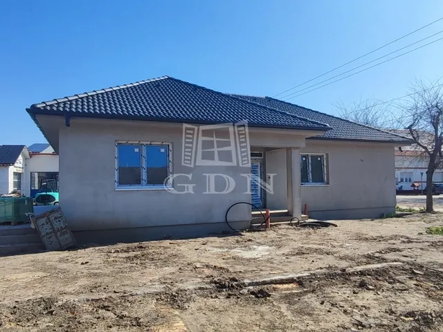 Eladó ház Újszentiván 98 nm
