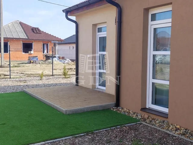 Eladó lakás Tiszasziget 41 nm