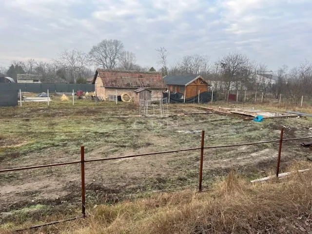 Eladó telek Hódmezővásárhely 899 nm