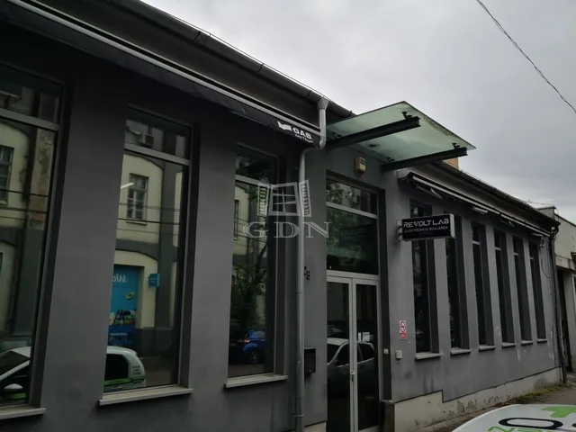 Kiadó kereskedelmi és ipari ingatlan Budapest XI. kerület, Kelenföld 194 nm