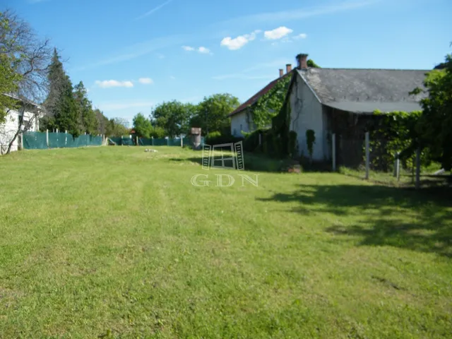 Eladó telek Budajenő 3424 nm