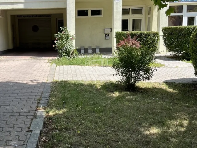 Kiadó garázs Budapest XI. kerület, Gazdagrét 15 nm